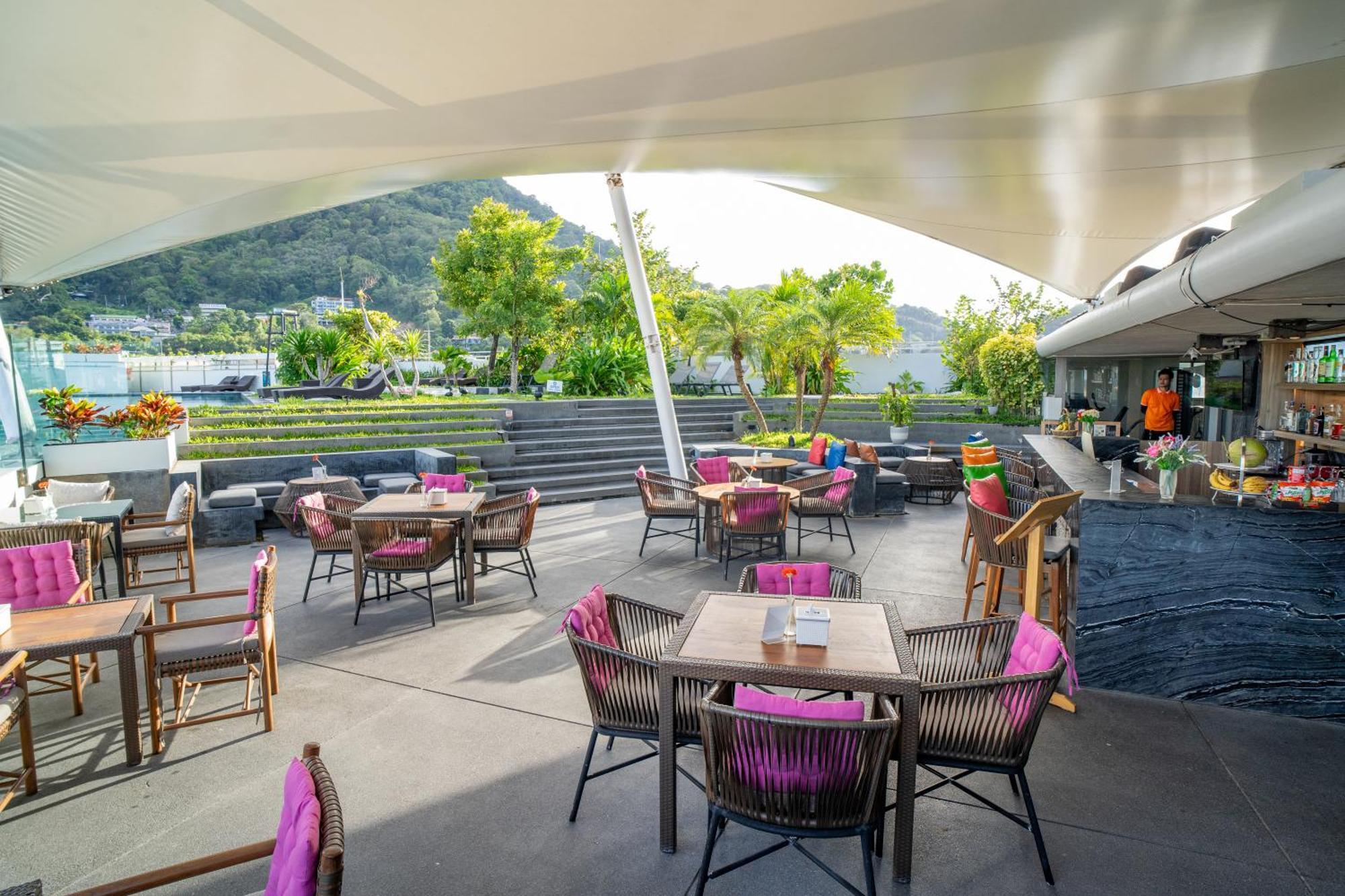 Hotel Journeyhub Phuket Patong Exterior foto